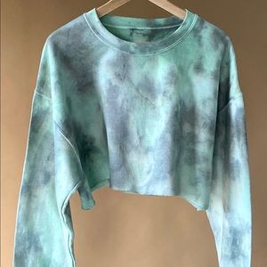 TYE DYE MINT SWEATHER CROP TOP / BIKER SHORTS